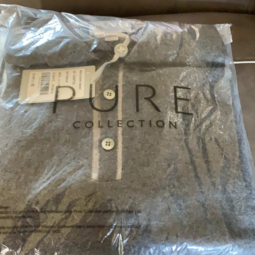 Men’s cashmere collared sweater